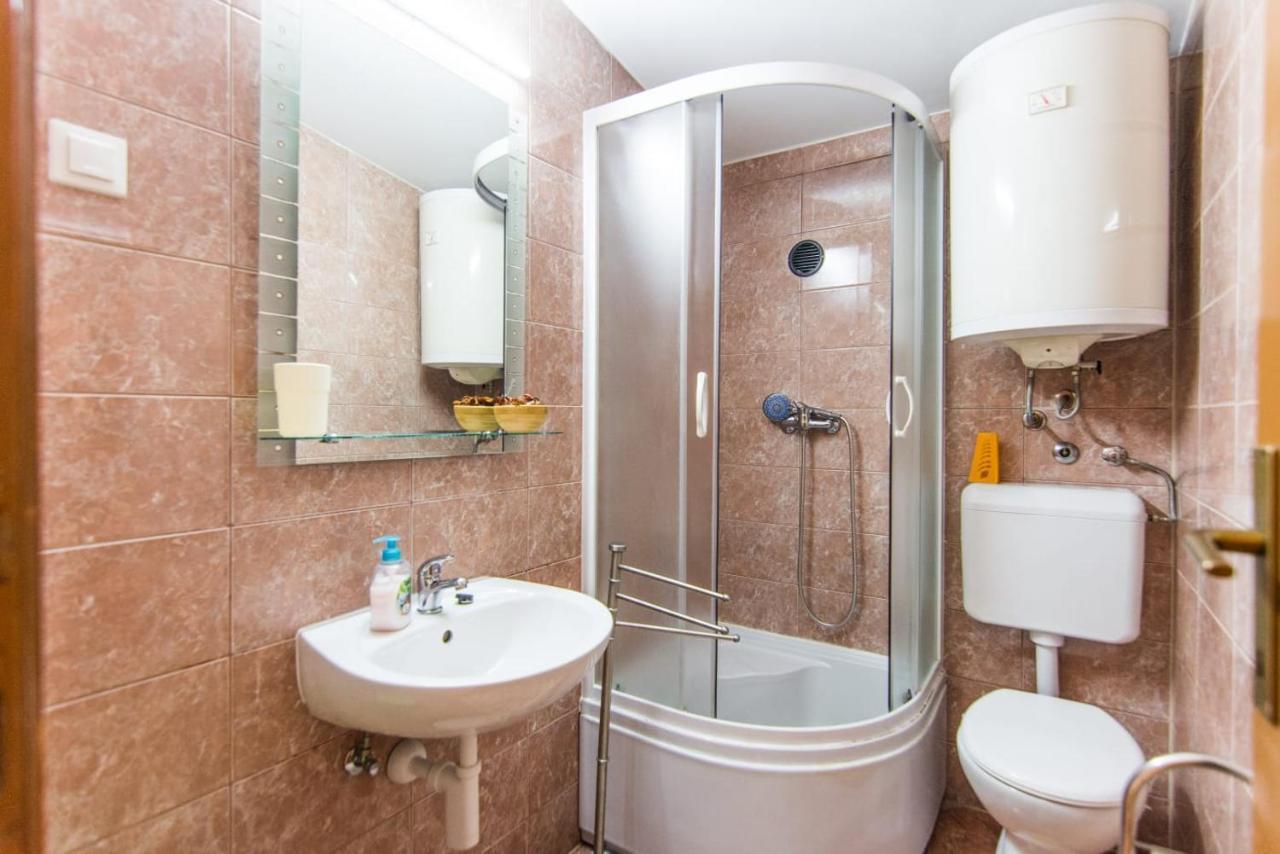 Sobe Rolo Uz More Hotel Biograd Na Moru Luaran gambar