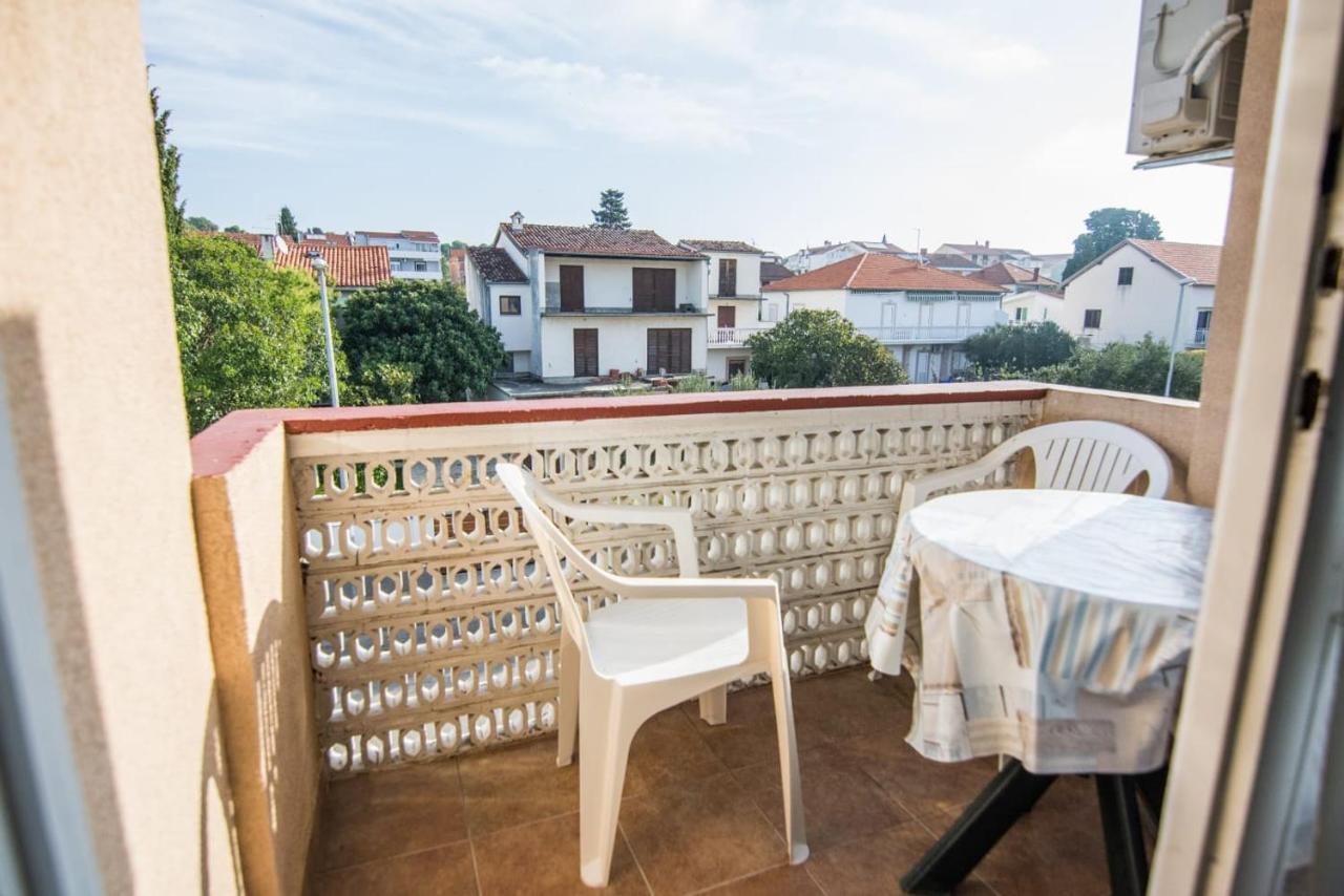 Sobe Rolo Uz More Hotel Biograd Na Moru Luaran gambar
