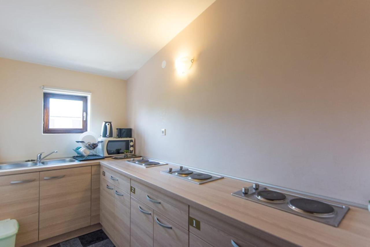 Sobe Rolo Uz More Hotel Biograd Na Moru Luaran gambar