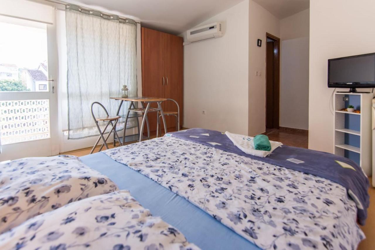 Sobe Rolo Uz More Hotel Biograd Na Moru Luaran gambar