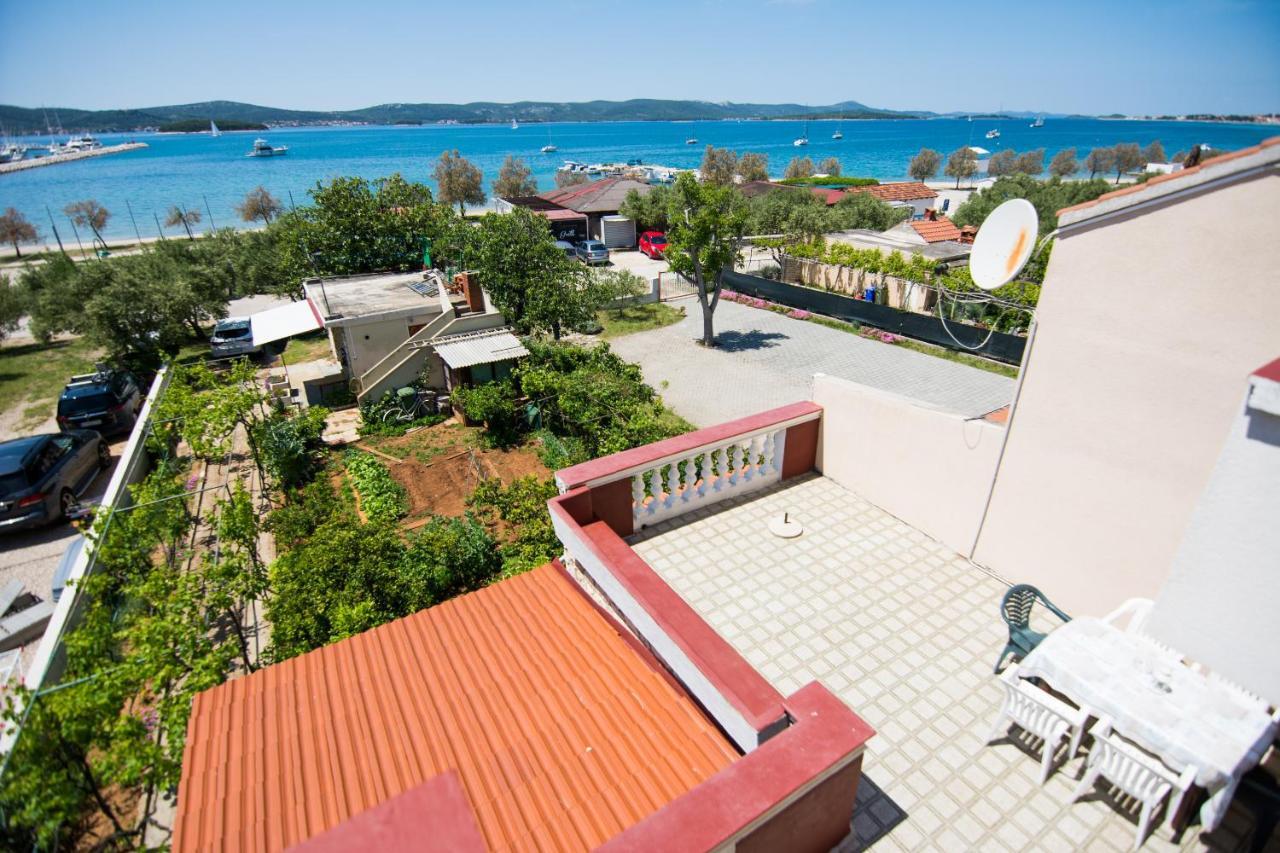Sobe Rolo Uz More Hotel Biograd Na Moru Luaran gambar